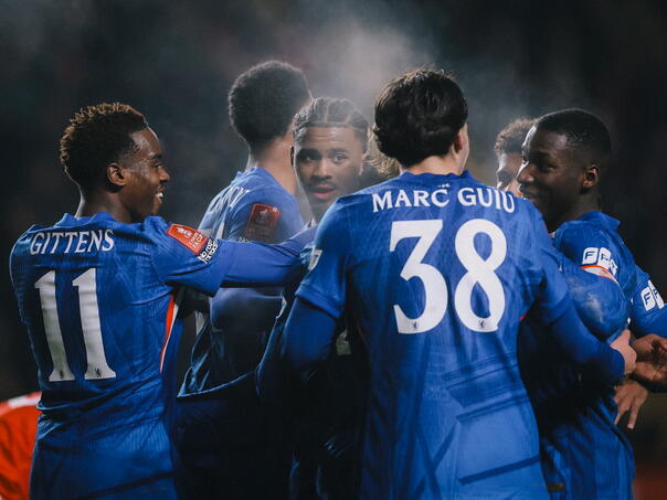 Chelsea petardom izbacio Charlton iz FA Kupa