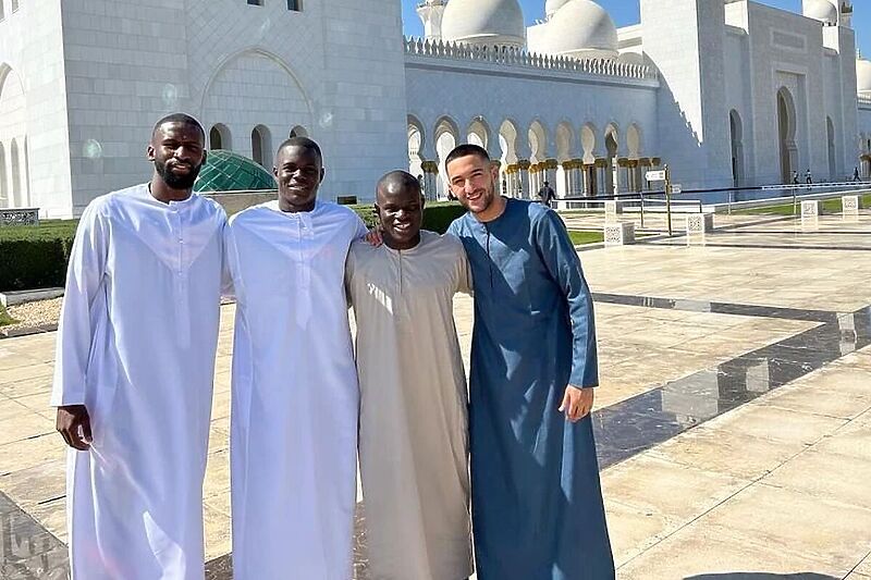 Chelseajevi nogometaši klanjali džumu u Abu Dhabiju