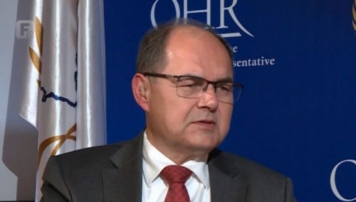 Christian Schmidt: Dodik se ponaša kao drvosječa