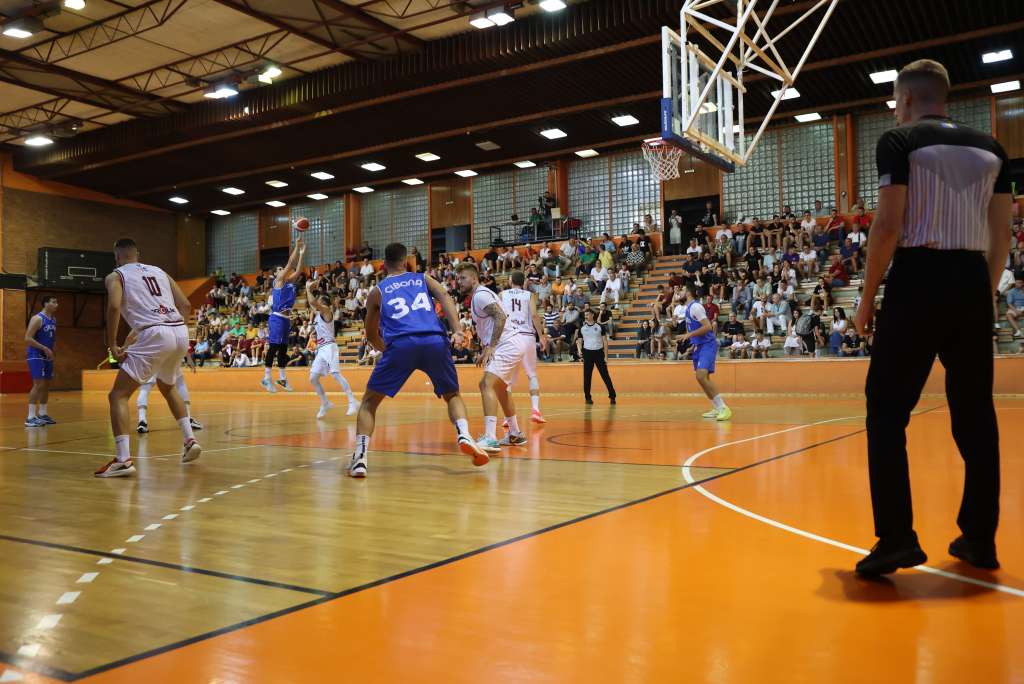 Cibona i Budućnost danas od 17 sati u finalu turnira 'Mirza Delibašić'