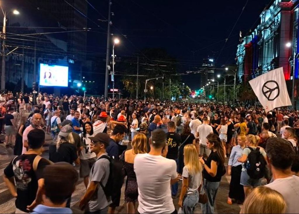 Nacija protiv "ćacija": Novosađani čiste grad od smeća i najavljuju proteste