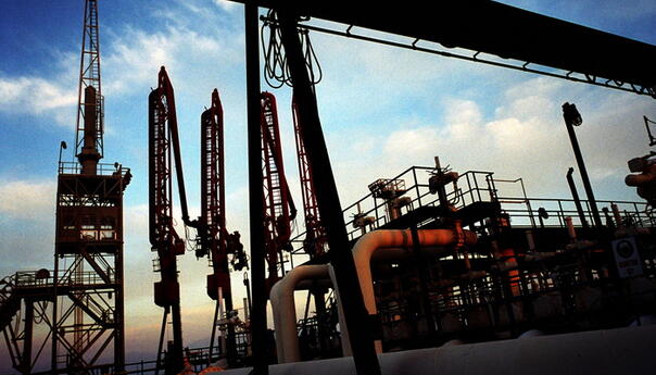 Cijene nafte blizu 76 dolara, Saudijska Arabija i Rusija smanjuju izvoz