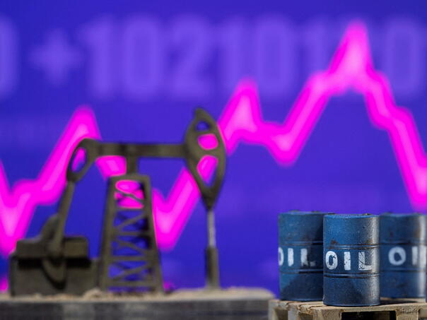 Cijene nafte naglo pale nakon Trumpove poruke o mogućem završetku rata s Iranom