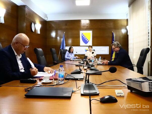 CIK BiH bi trebao u roku od 90 dana raspisati prijevremene izbore za predsjednika RS