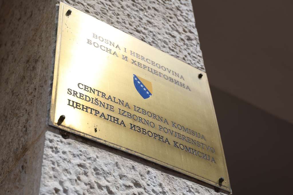 CIK BiH odredio lokacije u dijaspori za glasanje na Općim izborima
