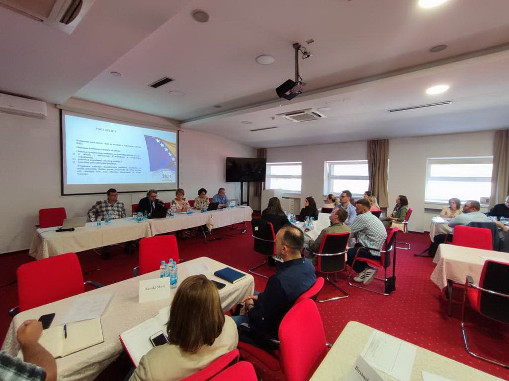 CIK krenuo u edukaciju lokalnih izbornih komisija