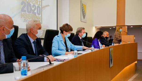 CIK naredio ponovno brojanje glasačkih listića iz Novog Sarajeva, Lukavca i drugih mjesta