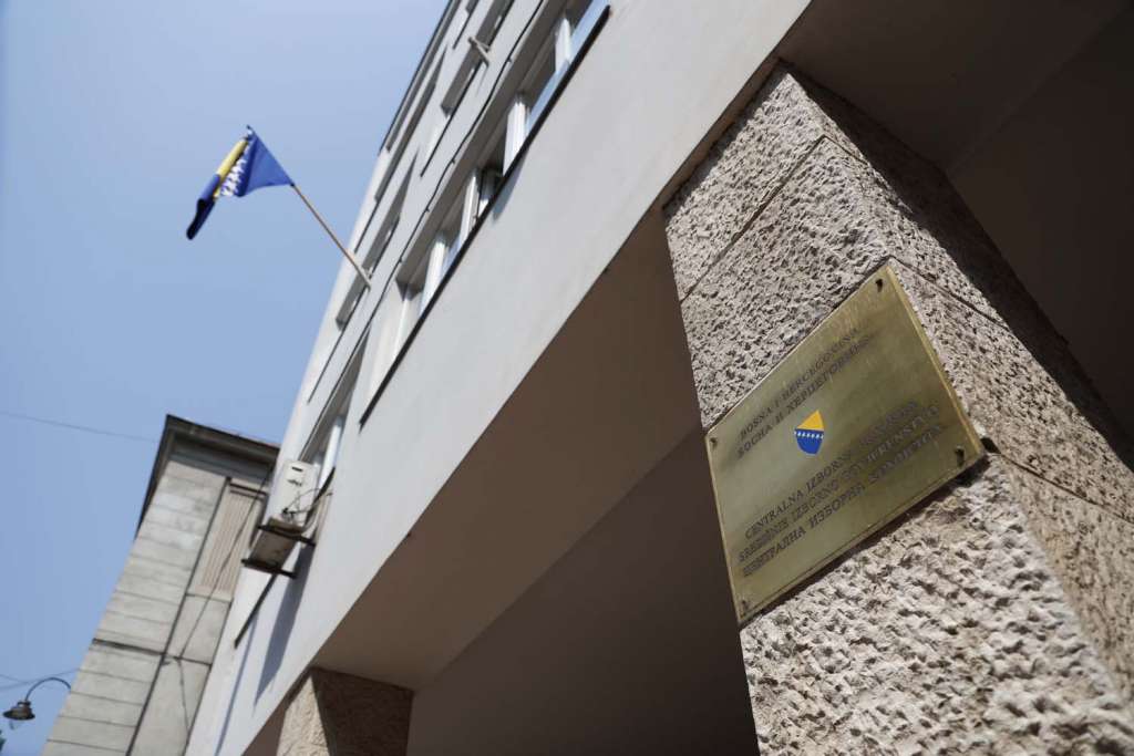CIKBiH se oglasio nakon Schmidtove odluke