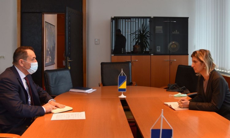 Povećati sigurnost u prihvatnim centrima