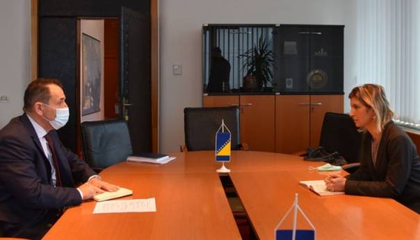 Povećati sigurnost u prihvatnim centrima