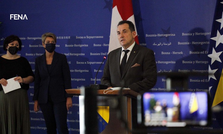 Cikotić - Keller-Sutter: Pojačati napore u upravljanju migracijama