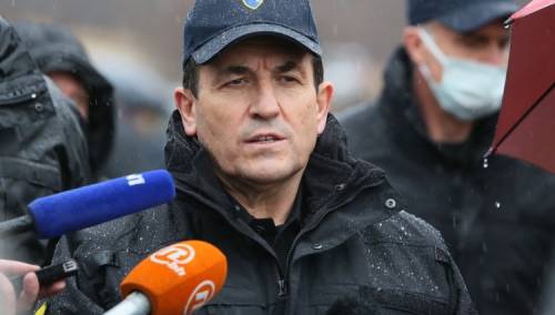 Cikotić: Migranti u surovim uslovima, urgentno riješiti problem