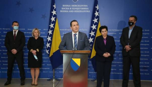 Cikotić objasnio ko upravlja novcem od EU za migrante