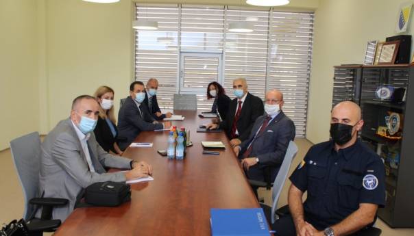 Cikotić posjetio Agenciju za školovanje i stručno usavršavanje kadrova