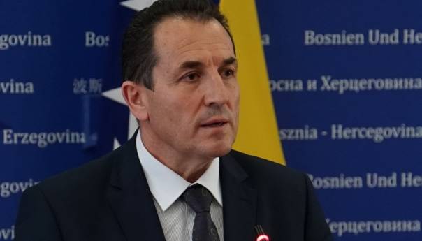 Cikotić: Sutra vanredna sjednica, migranti idu u Biru