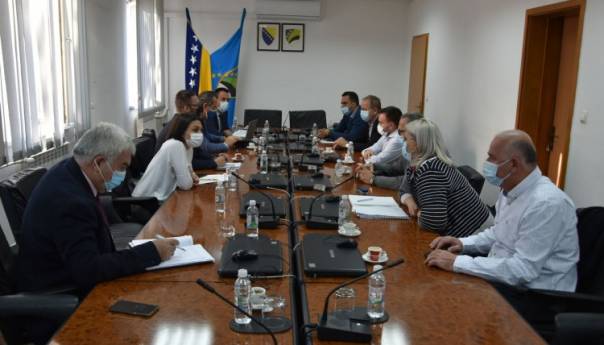 Cilj Vlade TK bolji uvjeti za pacijente i finansijska konsolidacija UKC-a Tuzla