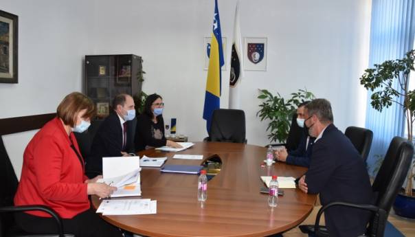 Ciljana edukacija uposlenih u institucijama KS o javnim nabavkama