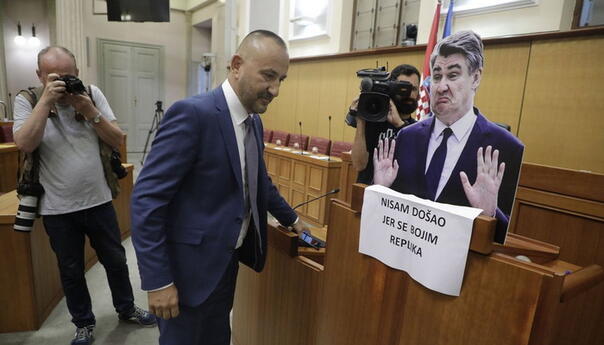 Cirkus u Hrvatskoj: Milanović se 'pojavio' u Saboru