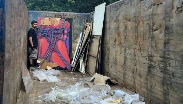 Čisteći štalu pronašao slike vrijedne milione dolara