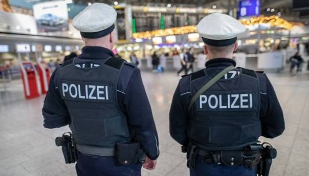 Članica Islamske države uhapšena po povratku u Njemačku