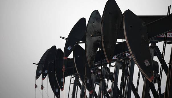 Članice IEA-e šalju na tržište 120 miliona barela nafte iz rezervi