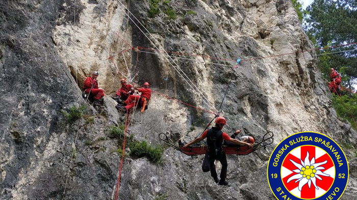 Članovi GSS izveli na Ozrenu i Špicastoj stijeni vježbu stijenskog spašavanja