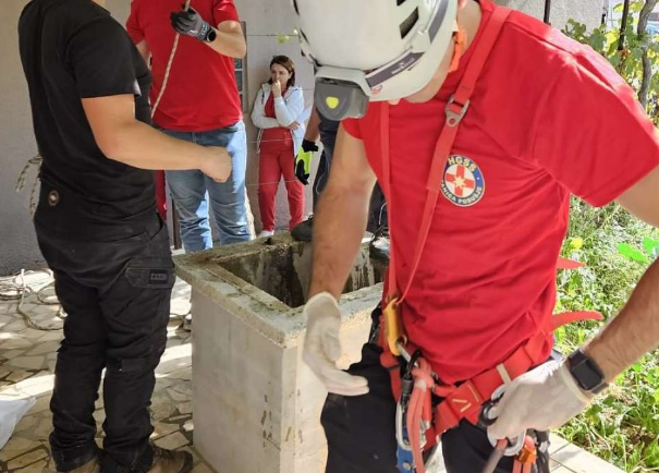 Članovi HGSS-a Posušje izvukli tijelo iz čatrnje