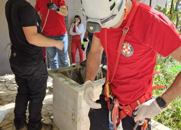 Članovi HGSS-a Posušje izvukli tijelo iz čatrnje