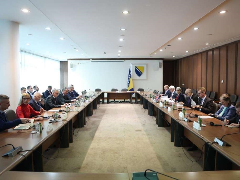 Članovi kolegija oba doma PSBiH razgovarali s delegacijom Parlamenta Velike Britanije u IPU