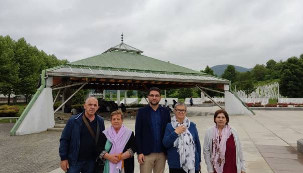 Članovi porodica žrtava Uborka i Sutine posjetili MC Srebrenica