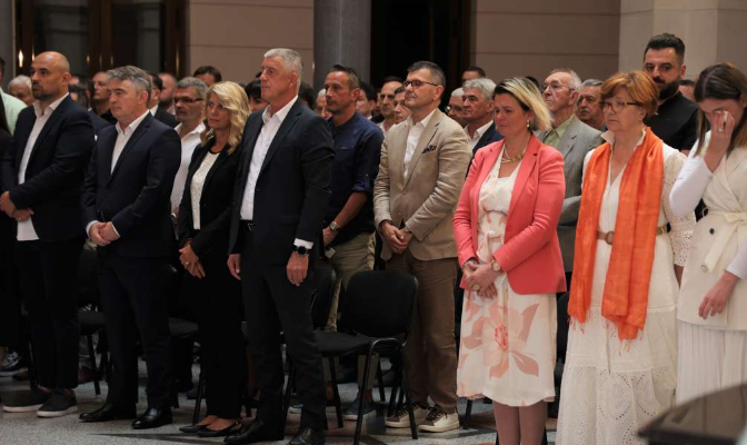 Članovi porodice, saigrači i prijatelji se oprostili od Vahidina Musemića