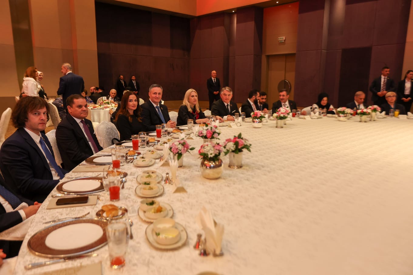 Članovi Predsjedništva BiH na večeri kod Erdogana