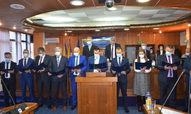 Članovi vlade u Brčkom preuzeli funkcije