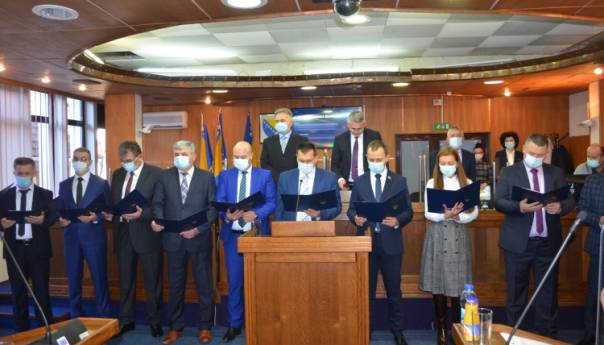 Članovi vlade u Brčkom preuzeli funkcije