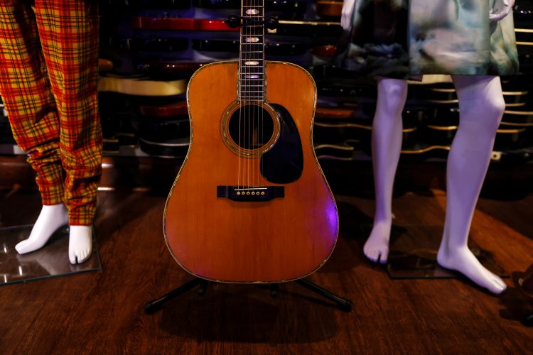 Claptonova gitara prodata za 625.000 dolara