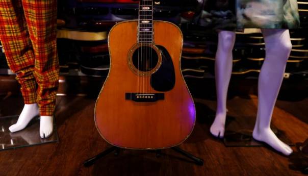 Claptonova gitara prodata za 625.000 dolara
