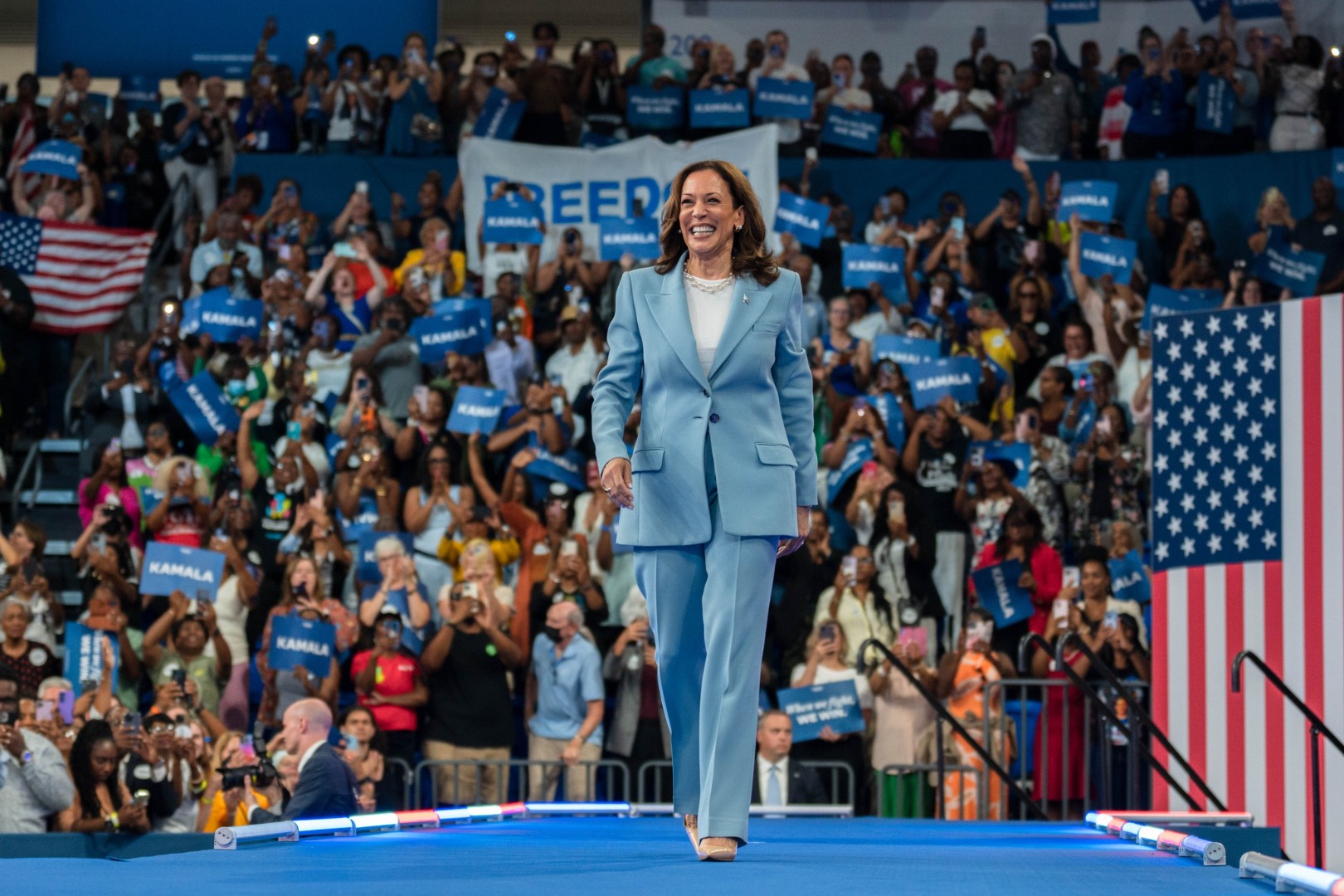CNN: Harris izabrala Walza za potpredsjedničkog kandidata
