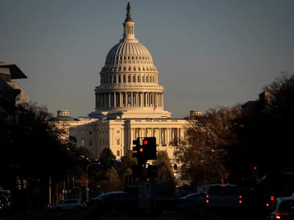 CNN: Službe Rusije i Kine ciljaju otpuštene američke službenike za regrutaciju