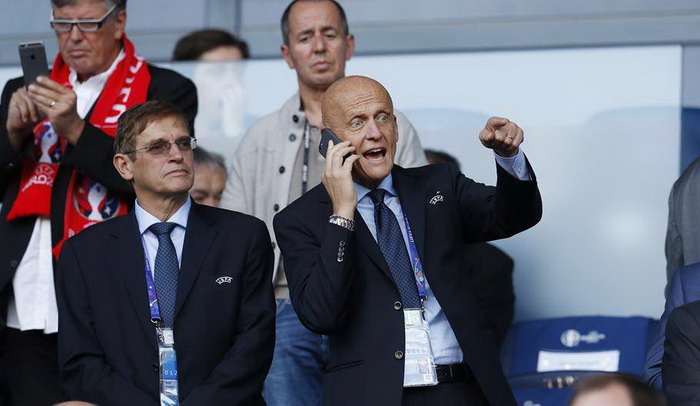 Collina: Sudije moraju donositi odluke kao da VAR ne postoji