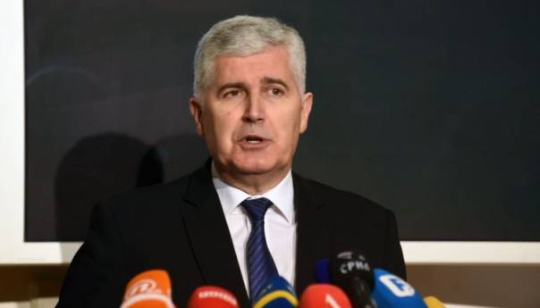 Čović: Božić je blagdan koji nas poziva na ljubav, zajedništvo, poštivanje