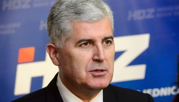 Čović: Božić nas iznova podsjeti na Božiju blizinu, radost i spasenje