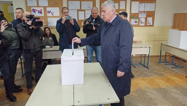 Čović glasao u Mostaru: Moj izbor se zna