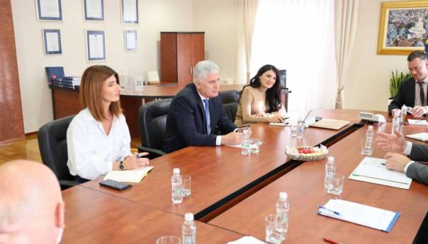 Čović i Aggeler: Hitno formiranje vlasti na svim nivoima