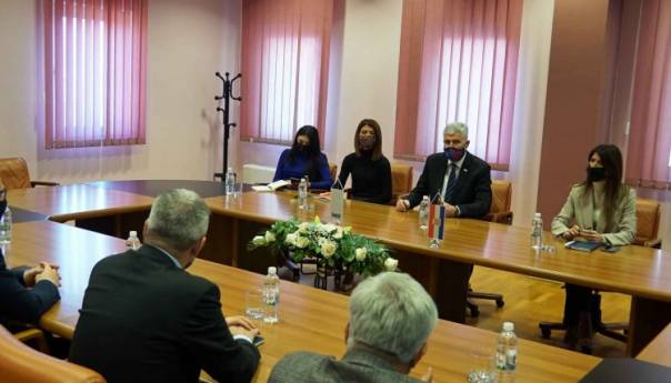 Čović i Grlić Radman: Euroatlantski put BiH nema alternativu