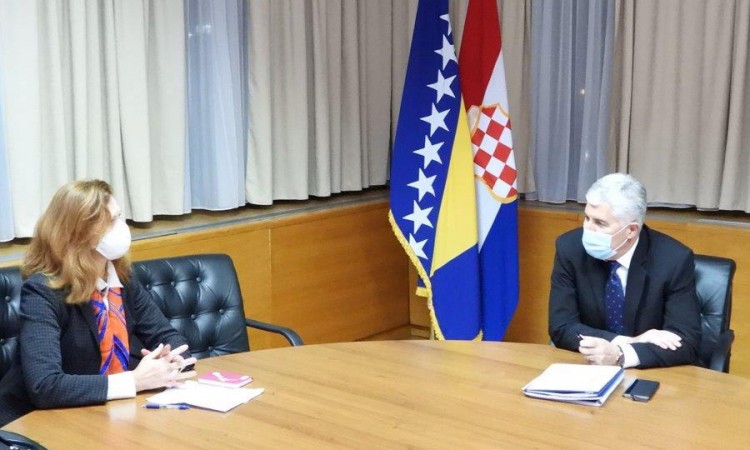 Čović i Macdonald naglasili važnost mira, stabilnosti i dijaloga