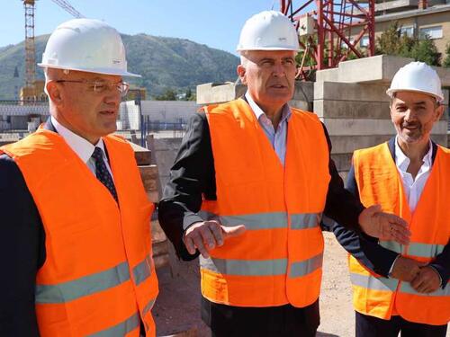 Čović i Milas posjetili gradilište HNK u Mostaru