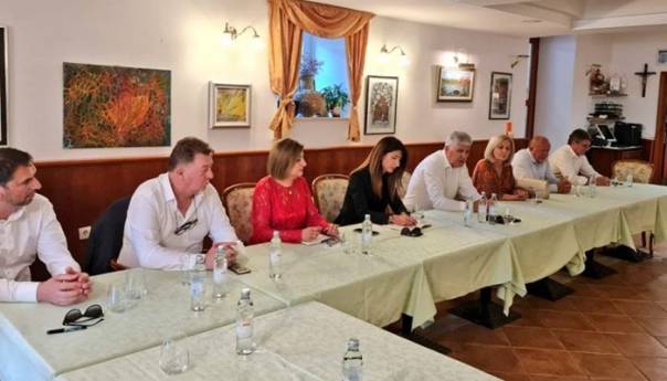 Čović i Plenković se sastali uoči otvaranja Pelješkog mosta