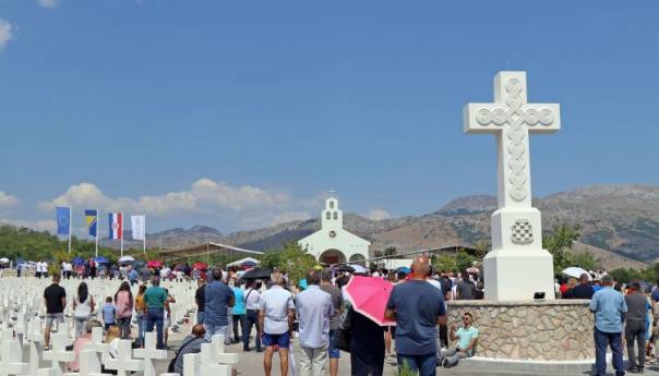 Čović na danu sjećanja na žrtve komunizma: Svaki zločin je zločin