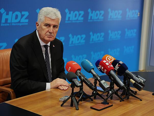 Čović nakon blokade Doma naroda: Eto, neka Ademović vodi