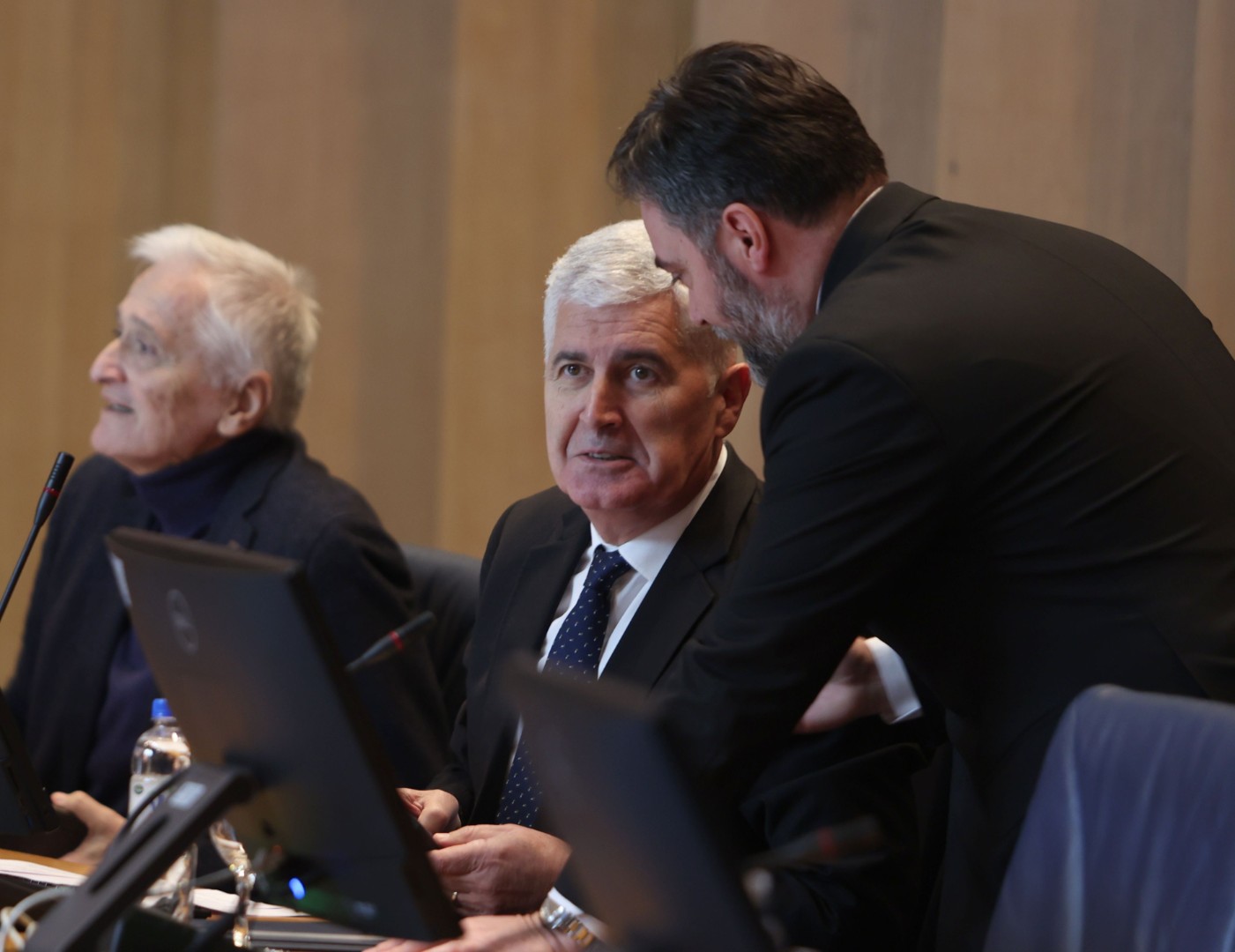 Čović nasuprot PIC-a: Novi napadi na CIK